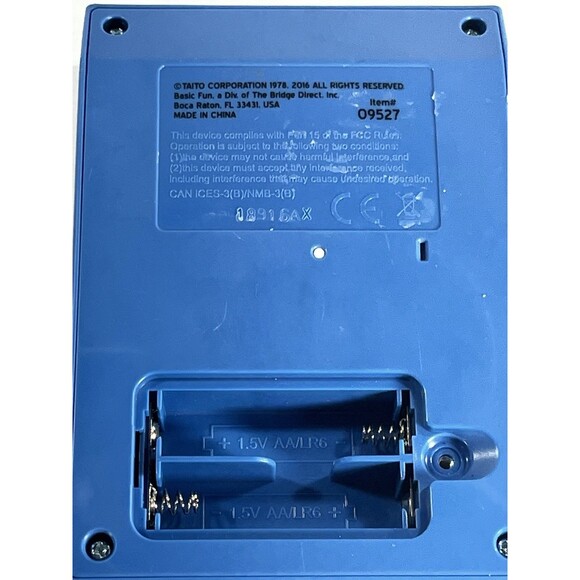 Taito Space Invaders Handheld Electronic Game 2016 Tested - Picture 8 of 9